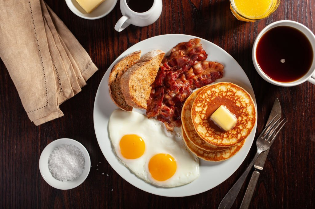 healthy breakfast, traditional American breakfast with eggs