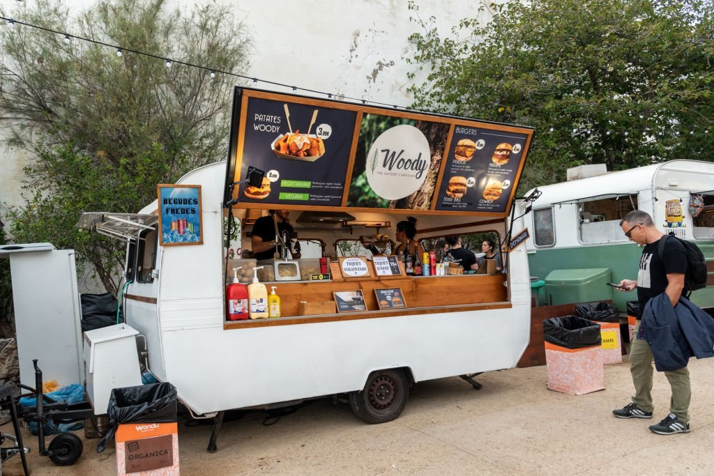 food truck, fast food on the street