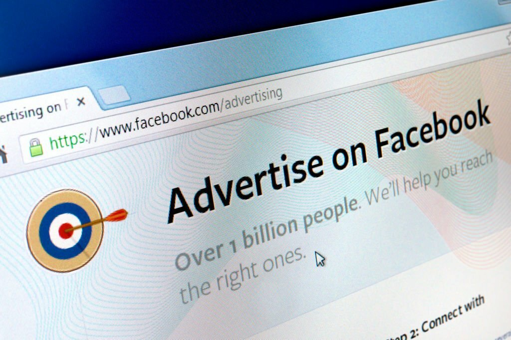 social media ads, advertise on Facebook