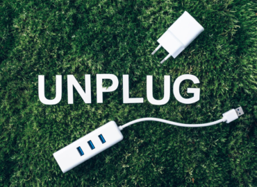 signs you need a digital detox, unplug from electronic devices