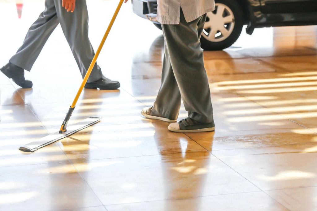 parking lot cleanup business, parking lot cleaning service